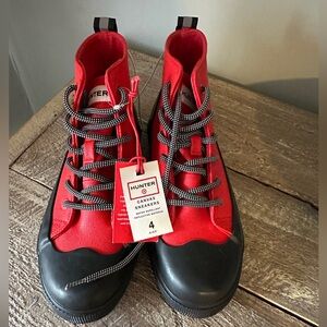NWT Hunter (sold at Target) Kids Sz 4 Red and Black Canvas Sneakers